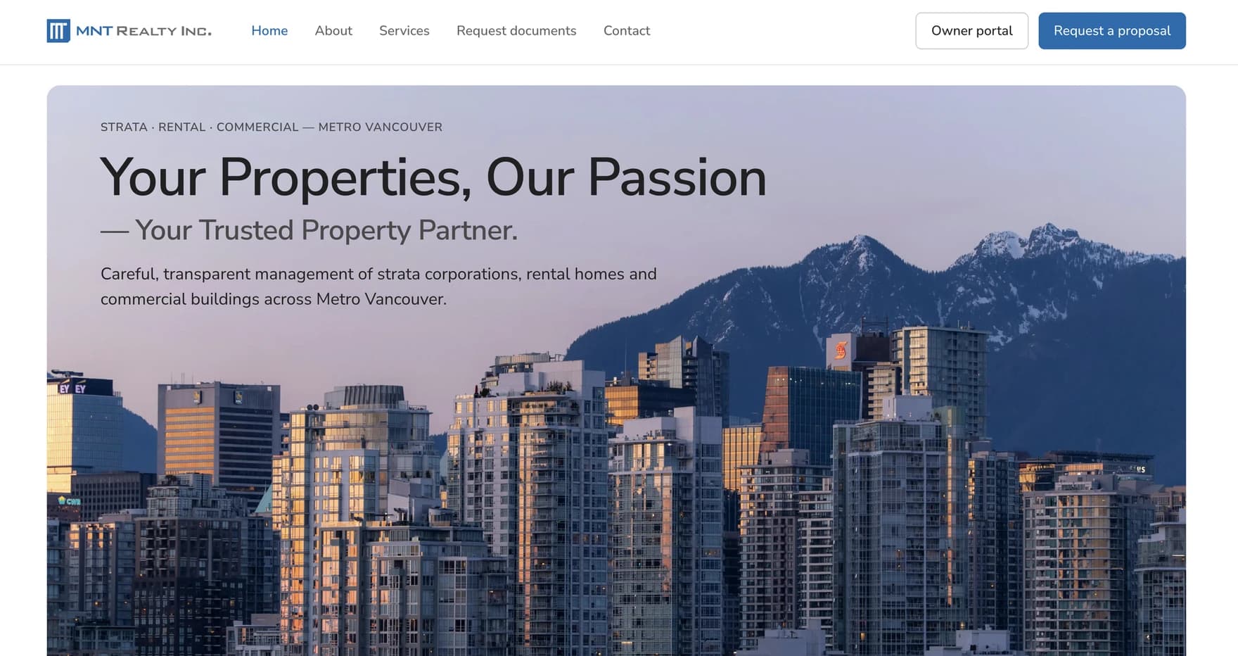 The MNT Realty home page, with the service line and the proposal and owner-portal entry points